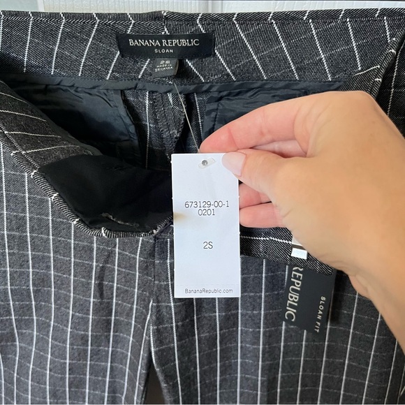 Banana Republic Black and White Trousers Slim Fit - Picture 9 of 9